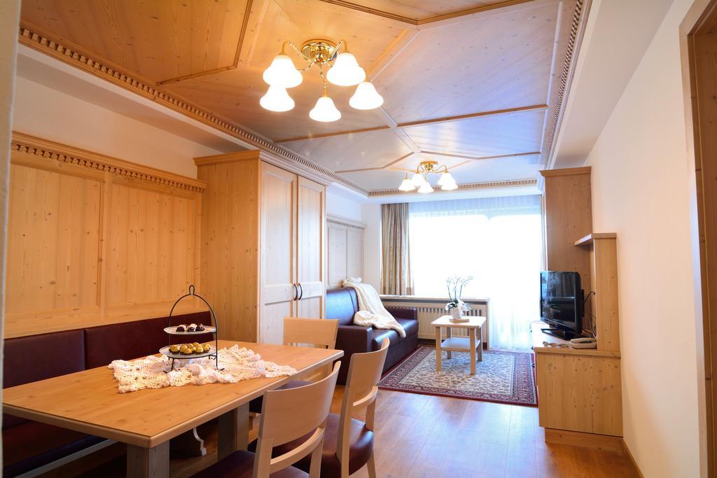 Residence Isabell Сельва-ді-Валь-Гардена Екстер'єр фото