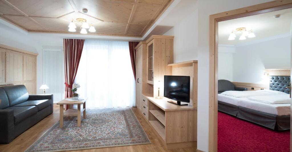Residence Isabell Сельва-ді-Валь-Гардена Номер фото